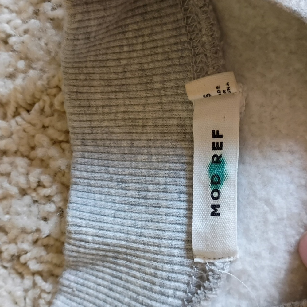Mod Ref Light Gray Ribbed Collar Top - Picture 2 of 2